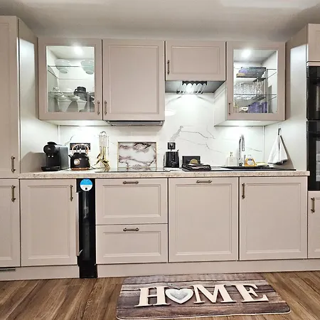 Your Cozy Cove By Paris Apartment *